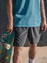 Volcom Center 17" Trunk - Black