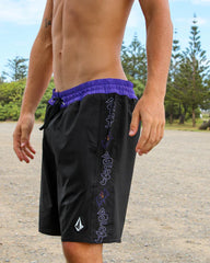 Volcom FA Ozzy Trunk 21" - Black