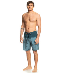 Quiksilver The Chase 2 Boardshorts - Reflecting Pond Blue
