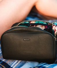Moana Rd The Windsor Toilet Bag