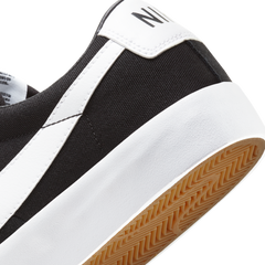Nike SB Zoom Blazer Low Pro GT - Black/White