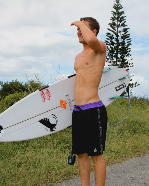 Volcom FA Ozzy Trunk 21" - Black