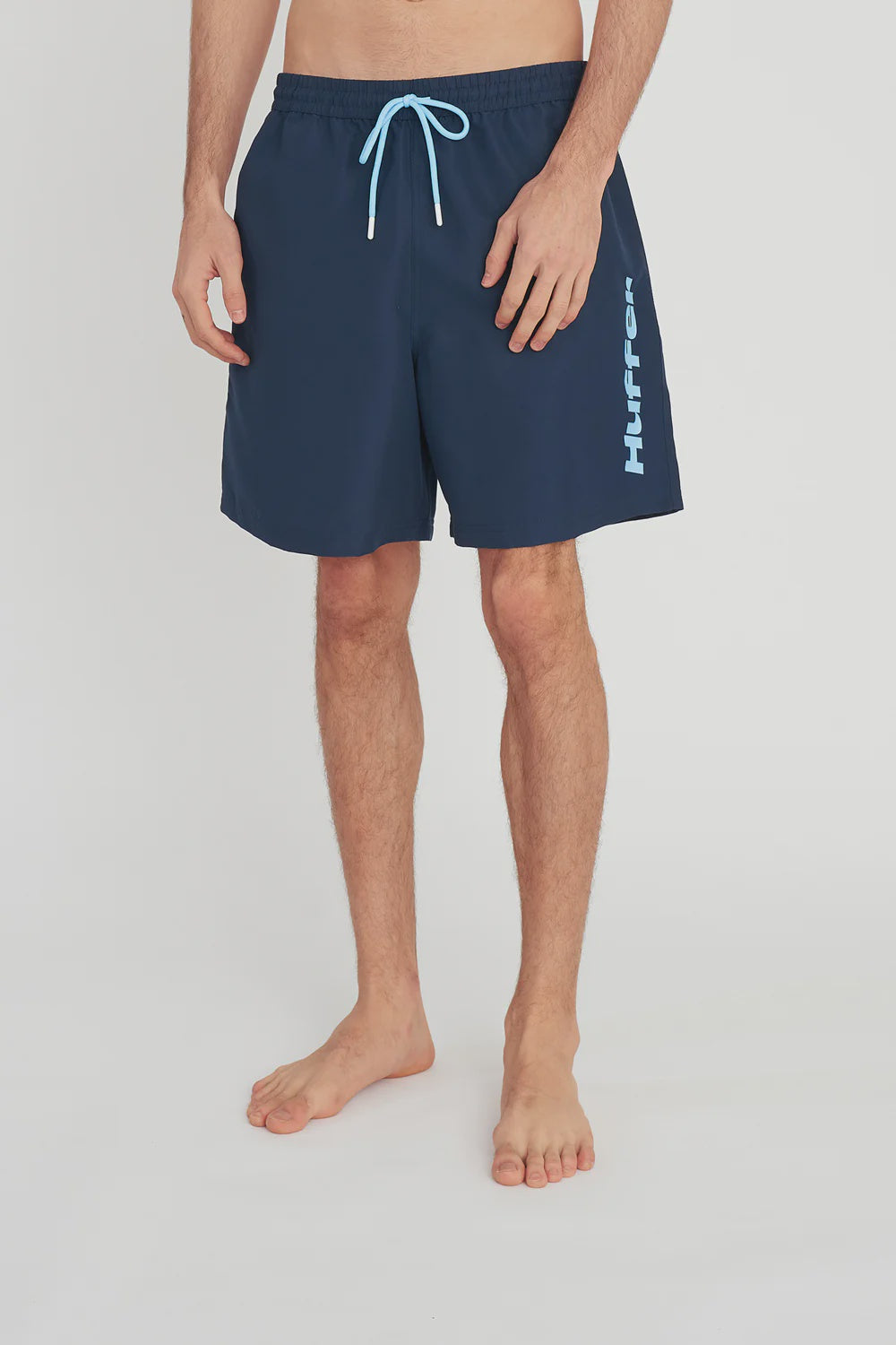 Huffer Staple Trunk /Carved - Navy