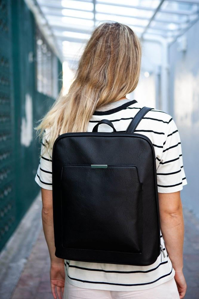 Moana Rd The Eastbourne Backpack
